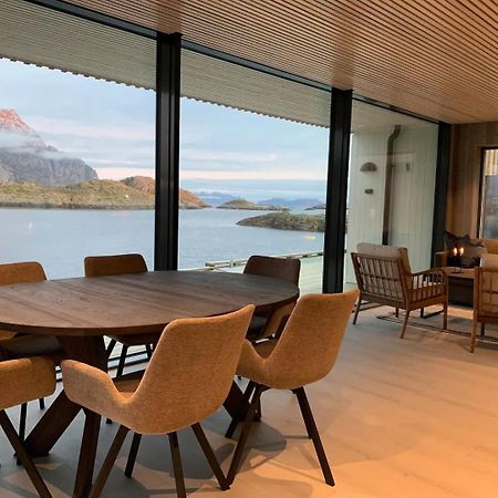 Stor Moderne Leilighet I Henningsvaer, 70 Kvm Buitenkant foto